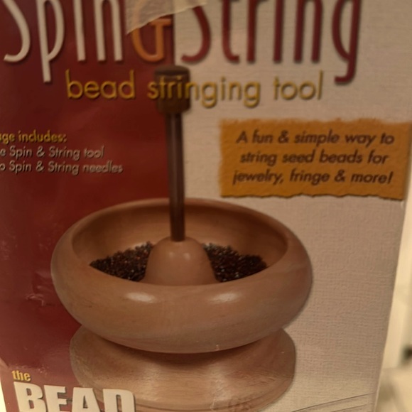 A fun and simple way to string seed beads for jewel... - Picture 1 of 7